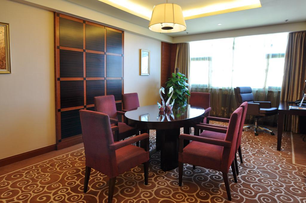 Howard Johnson Caida Plaza Shanghai Hotel Ngoại thất bức ảnh